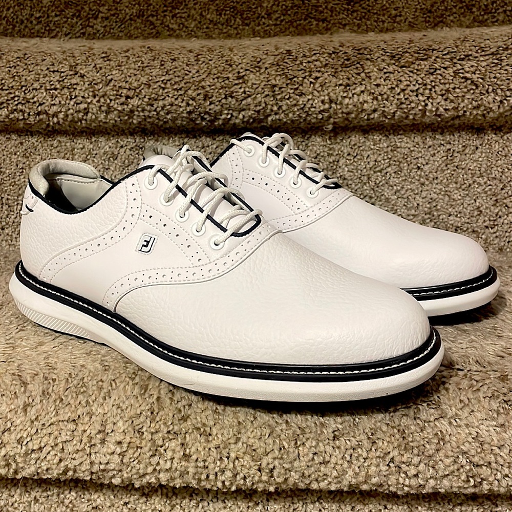 FootJoy Traditions Men’s 10.5 Golf shoes BRAND NEW IN BOX [waterproof] spikeless